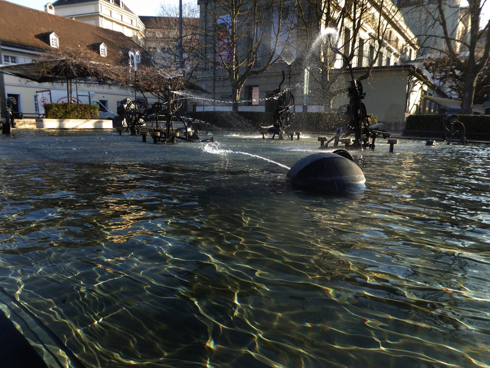 Tinguely-Brunnen (Fasnachts-Brunnen) auf dem Theaterplatz in Basel